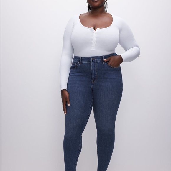 Good American Good Waist Crop 16 - Picture 2 of 16